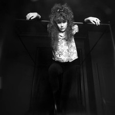 The Cramps lead guitarist Poison Ivy poses for a November 1995 por - Old Photo picture