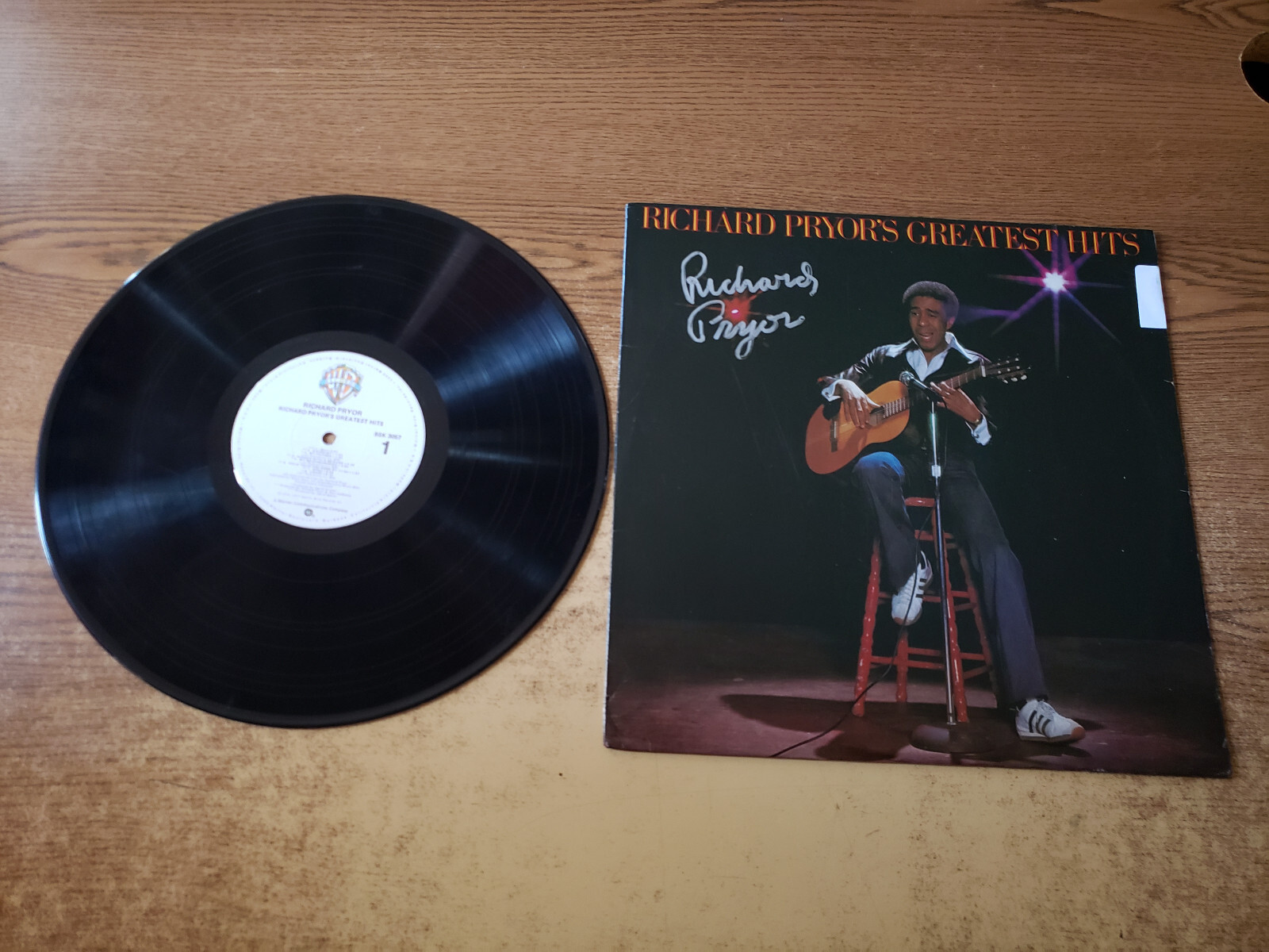AUTOGRAPHED MAY 1995 with silver paint marker VG+ Richard Pryor\'s Hits LP33