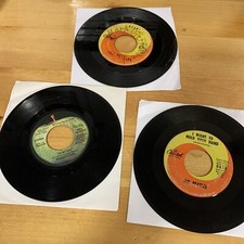 3 Vintage 45 LPs Beatles Records Help I wanna Hold Your Hand Ringo Starr Oh mymy picture