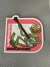 Authentic 2026 Disney Kermit The Frog Annual Passholder Magnet Muppets Banjo WDW picture