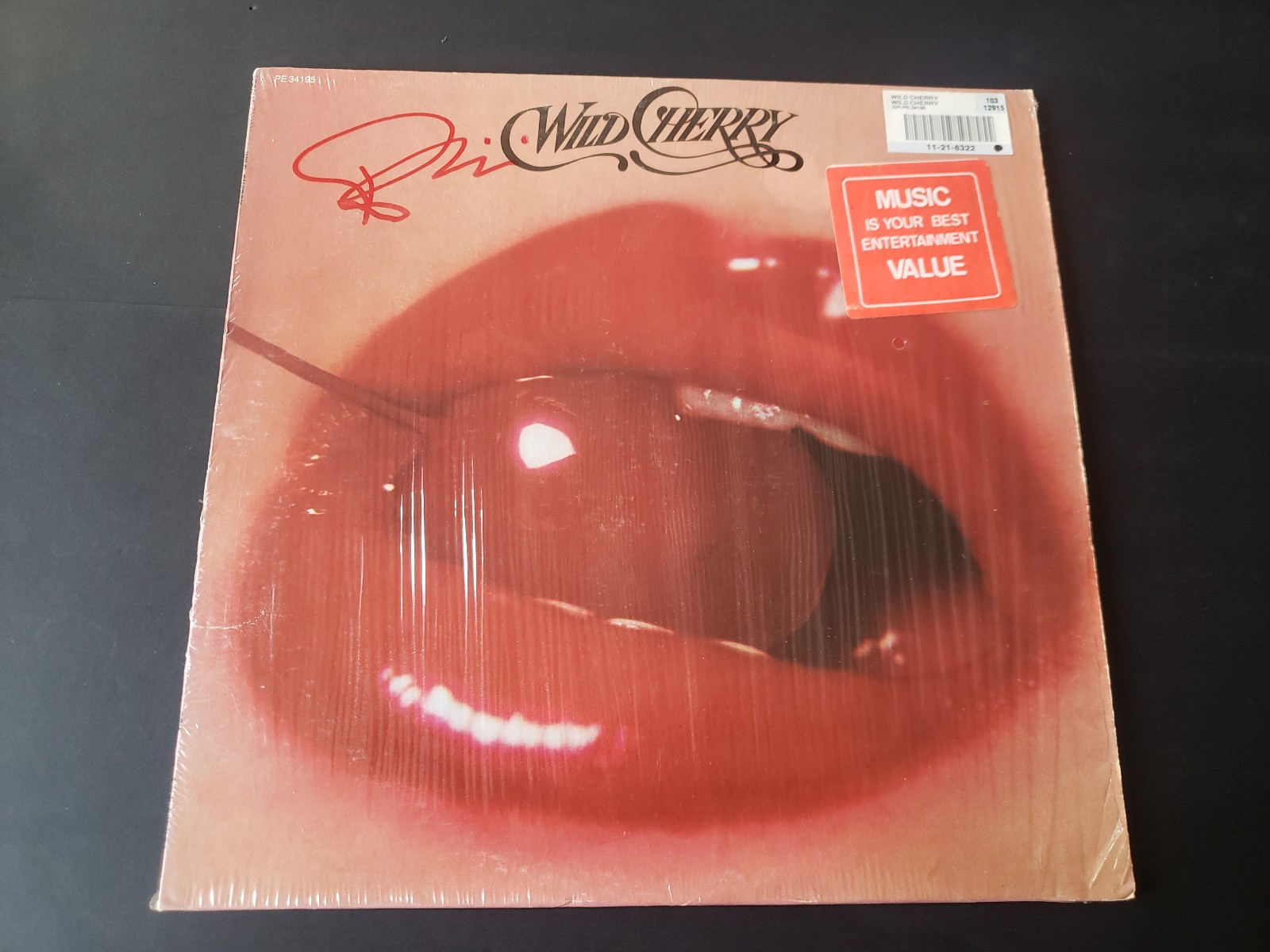 rob parisi autographed on shrink does not smudge 1980s vg++ Wild Cherry LP33