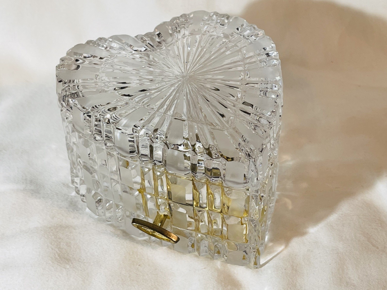 Vintage Sankyo Crystal Heart Music Box Memory From Cats Covered Trinket Dish