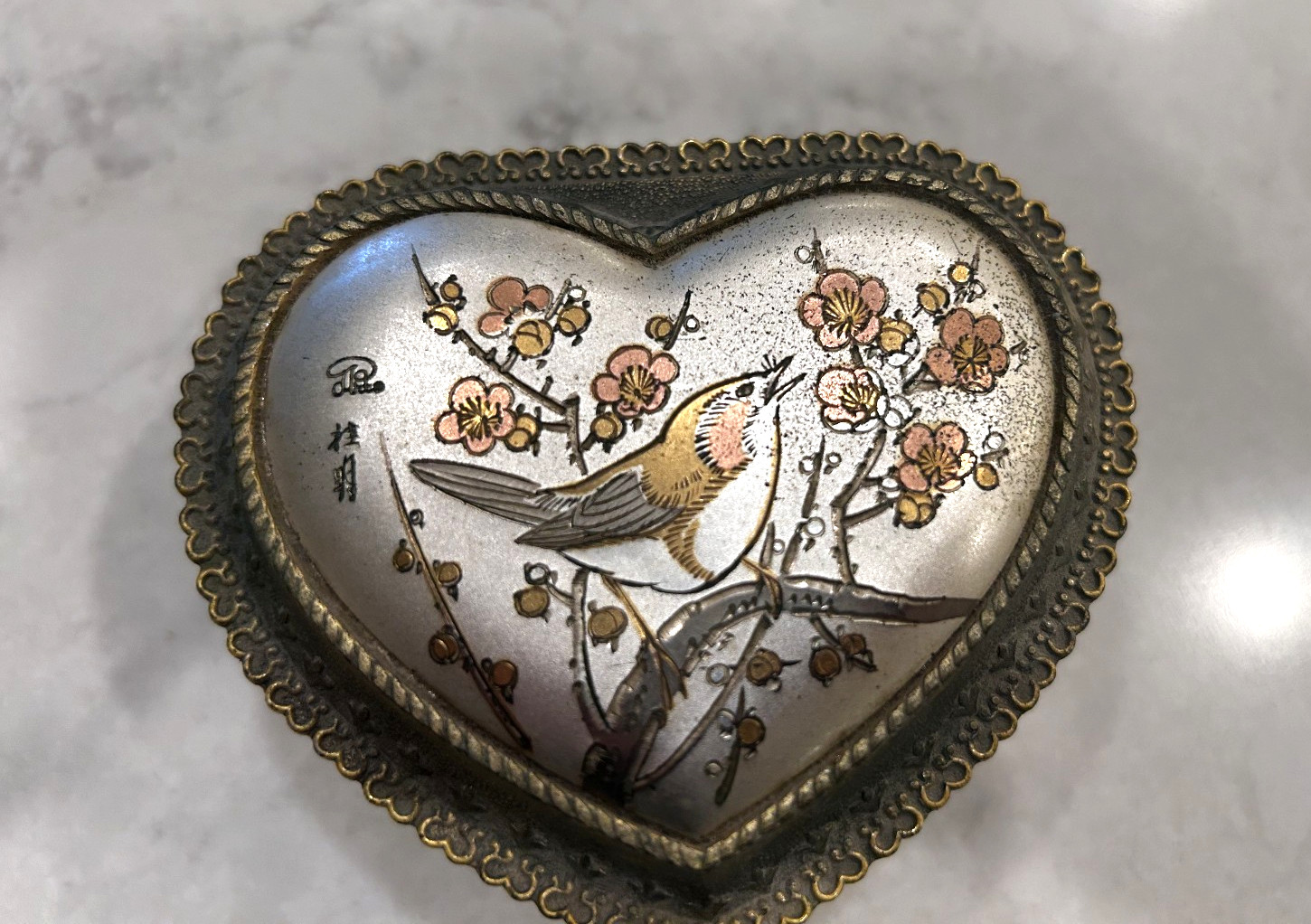 Vintage Jewelry/Trinket Music Box Heart Shaped Gold-Bird Metal Art Japan