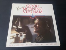 barry levinson autographed 1980s vg++ Good Morning, Vietnam soundtrack  LP33 picture