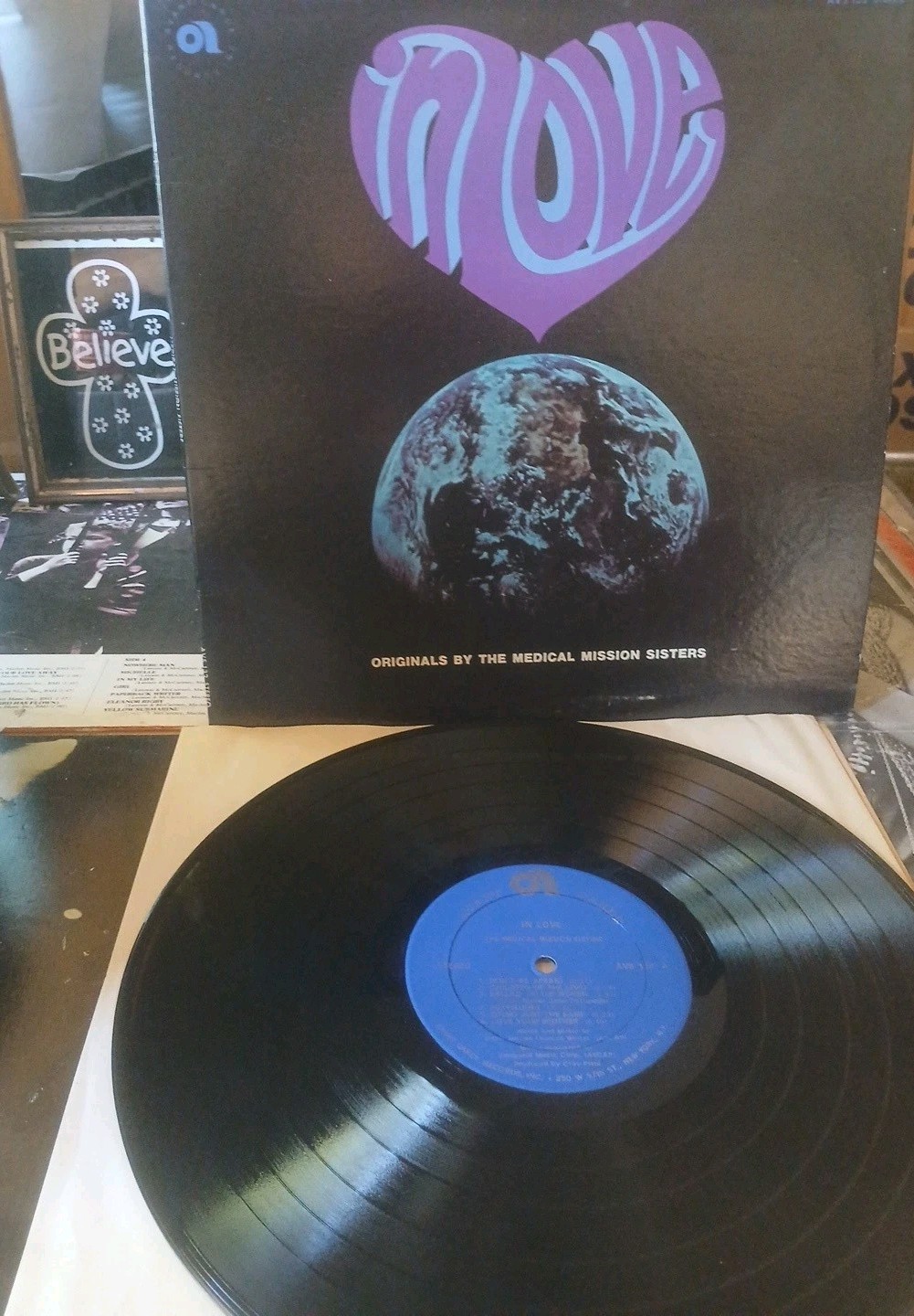 The Medical Mission Sisters•In Love ❤️    (NM)  1st Press\'68•AVS 132  ☆STEREO