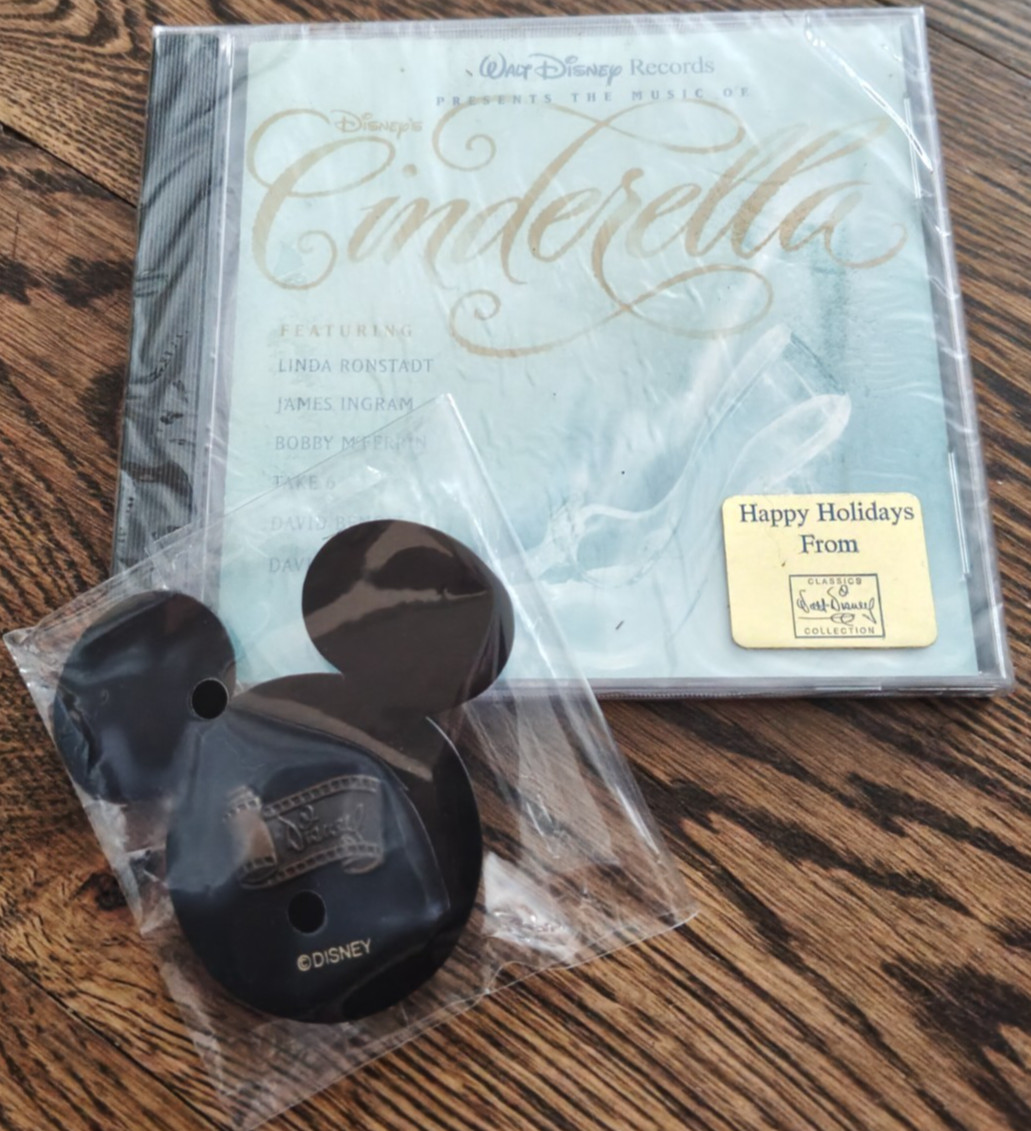 WDCC Disney CD Cinderella Happy Holidlays Music & WDCC Pin