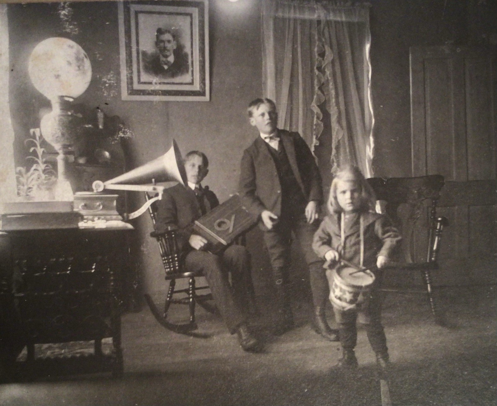 1900’s CABINET CARD PHOTO Boys In Family Home Parlor Gramophone Drums Autoharp