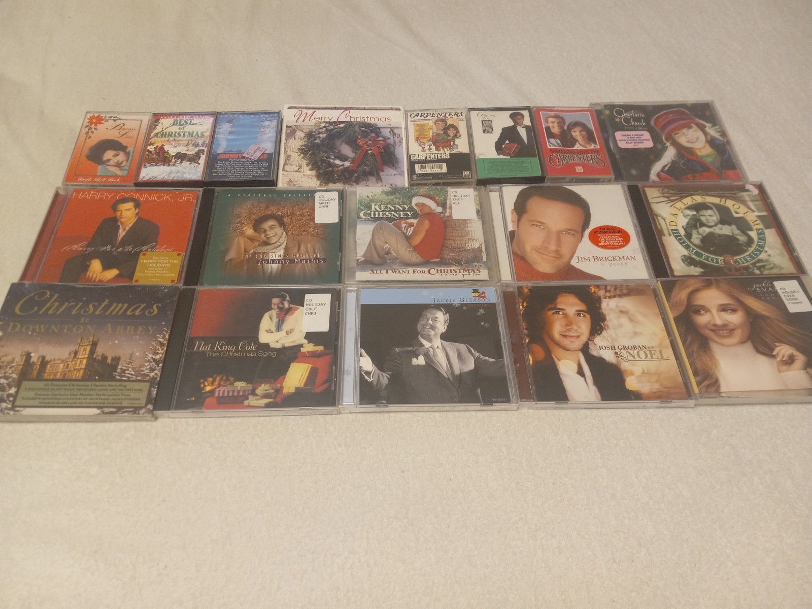 Lot of 18 Christmas Music CD's & Cassette Tapes