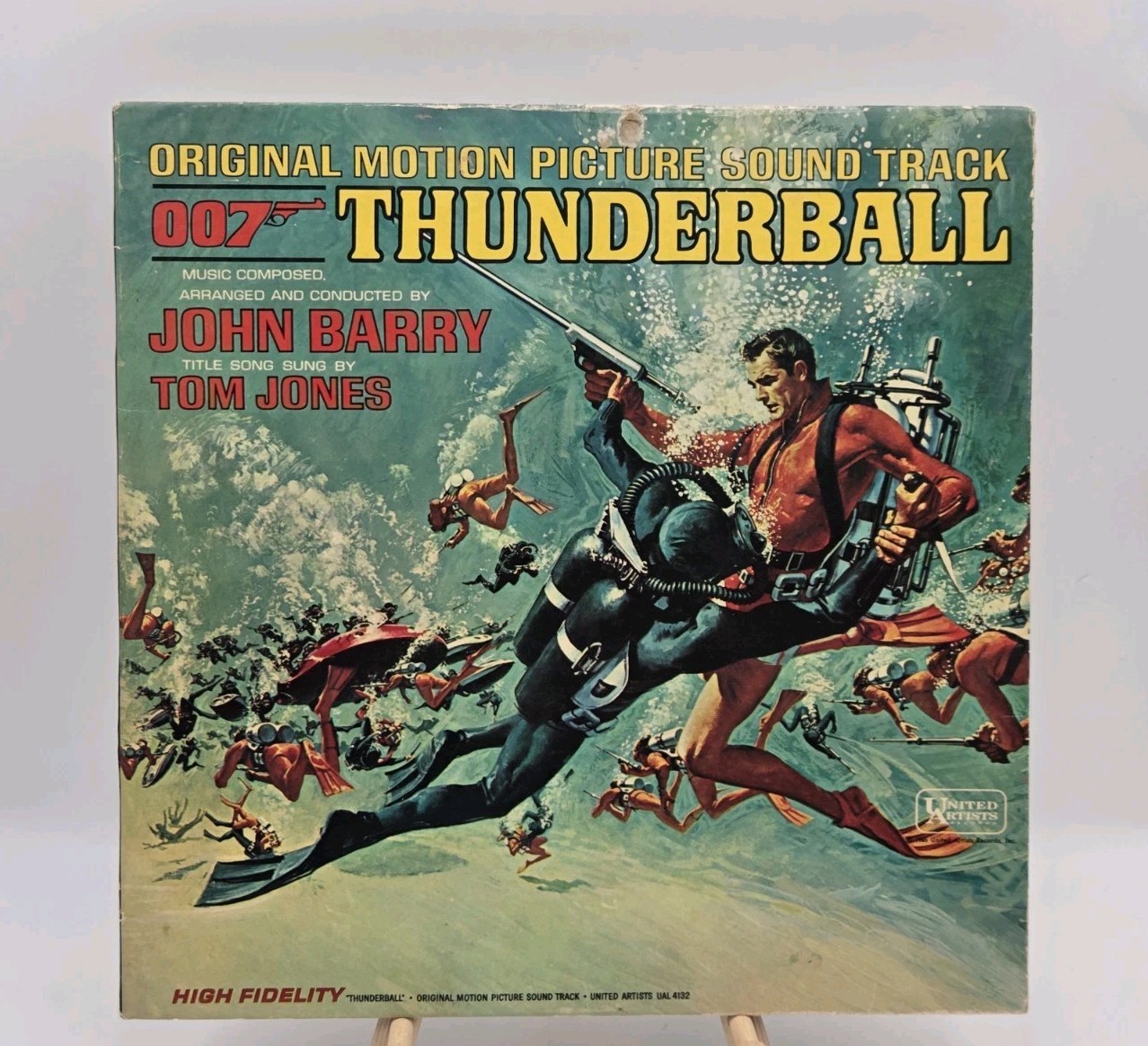 VINTAGE 1965 JAMES BOND 007 THUNDERBALL MOTION PICTURE SOUNDTRACK RECORD ALBUM