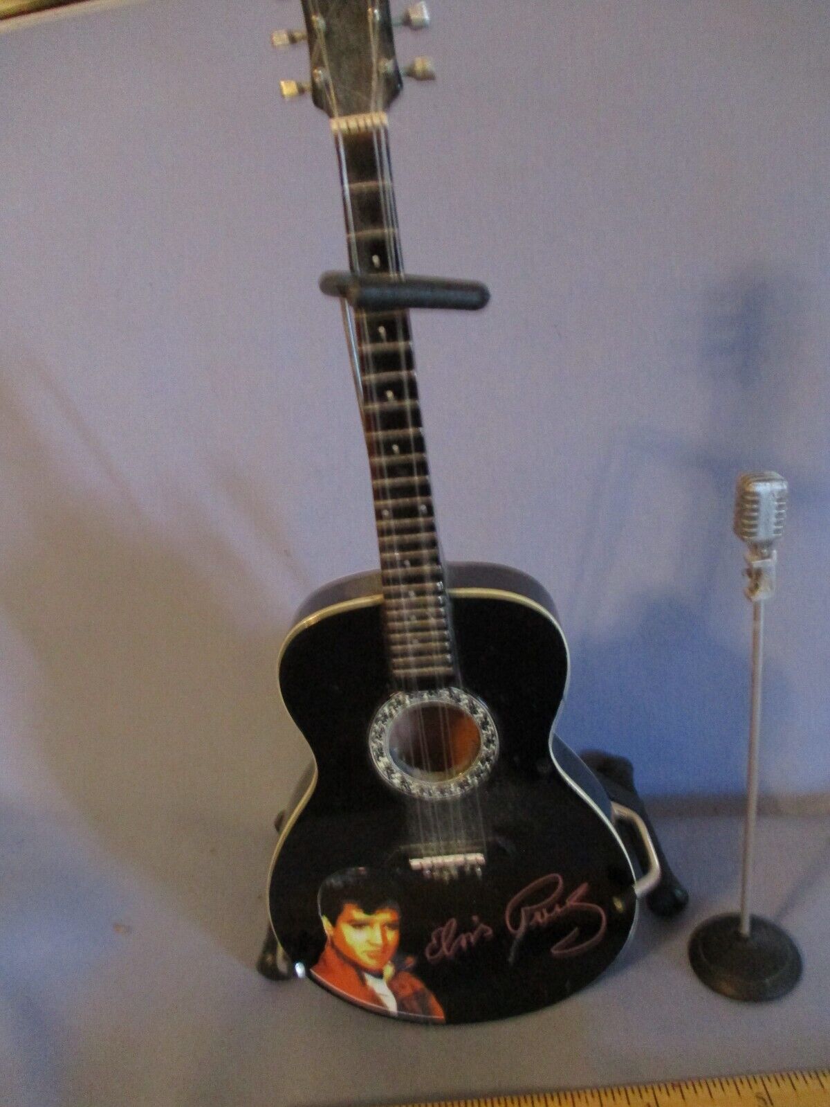 C-220 - Vintage Elvis Presley Guitar with Stand & Mic Lake Heaven