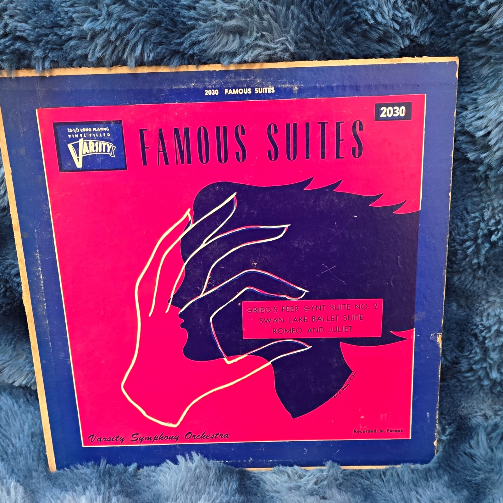 Vintage Famous Suites