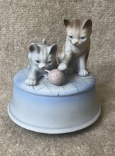 Vintage Porcelain Music Box: Gray &Tabby Kittens w/ Yarn Ball, Plays Memories picture