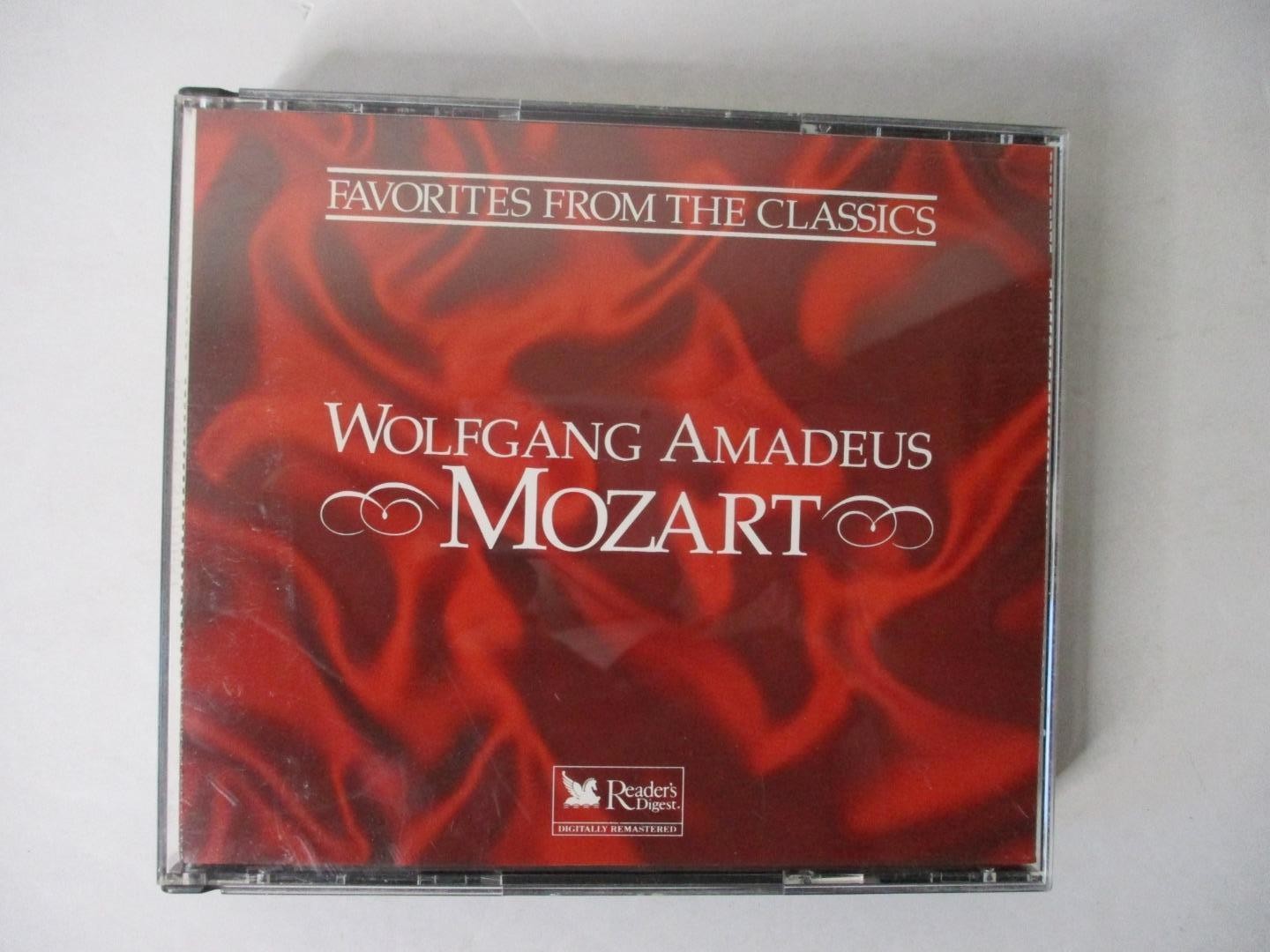 WOLFGANG AMADEUS MOZART; Favorites From Classics; Reader\'s Digest (2 CDs + Book)