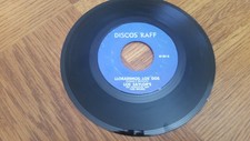 LOS SAYLOR'S - SI TUE BESOS SE VAN/LLORAREMOS LOS DOS - 45 RPM - VERY GOOD picture