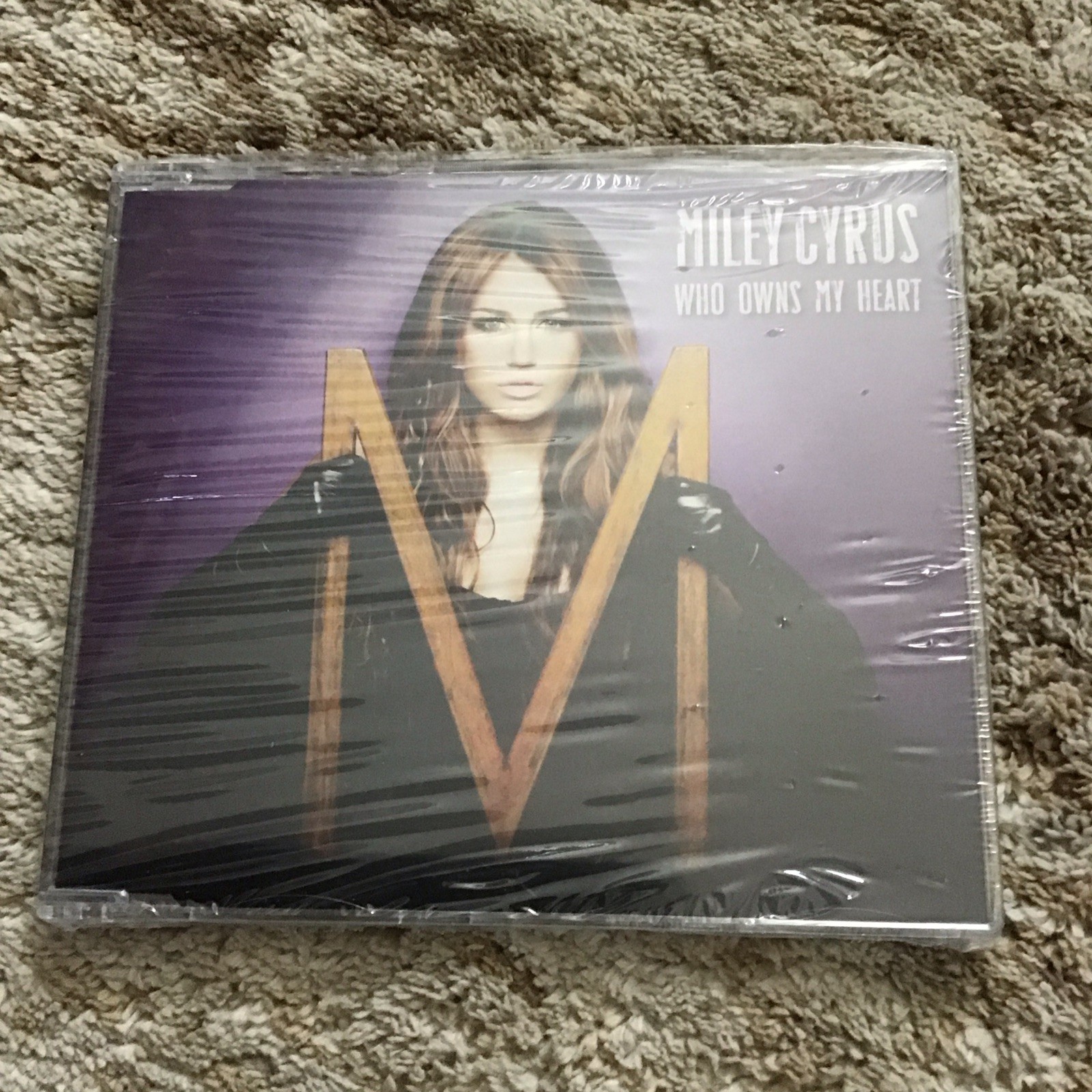 WHO OWNS MY HEART by MILEY CYRUS-Rare Collectible Single w/Forgiveness & Love-CD