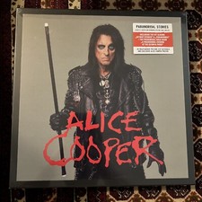 DETROIT STORIES/PARANORMAL/A PARANORMAL EVENING WITH ALICE COOPER AT THE OLYMPIA picture