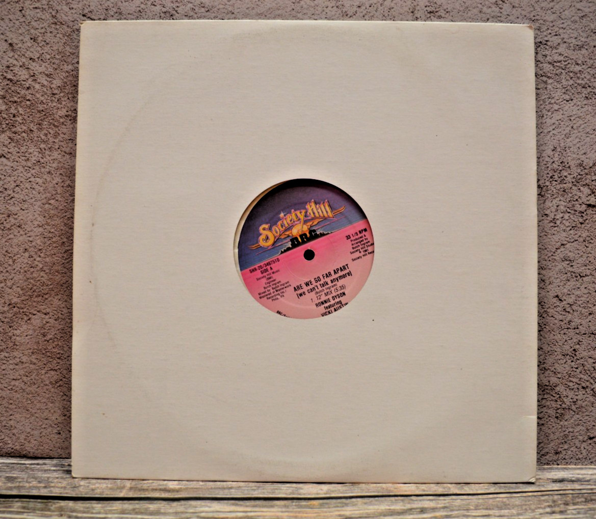 Ronnie Dyson Featuring Vicki Austin - Are We So Far Apart?