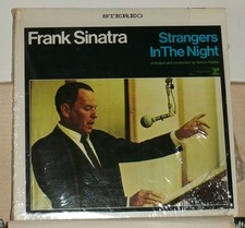 Frank Sinatra - Strangers In The Night - 1966 Stereo Vinyl LP Record Album picture
