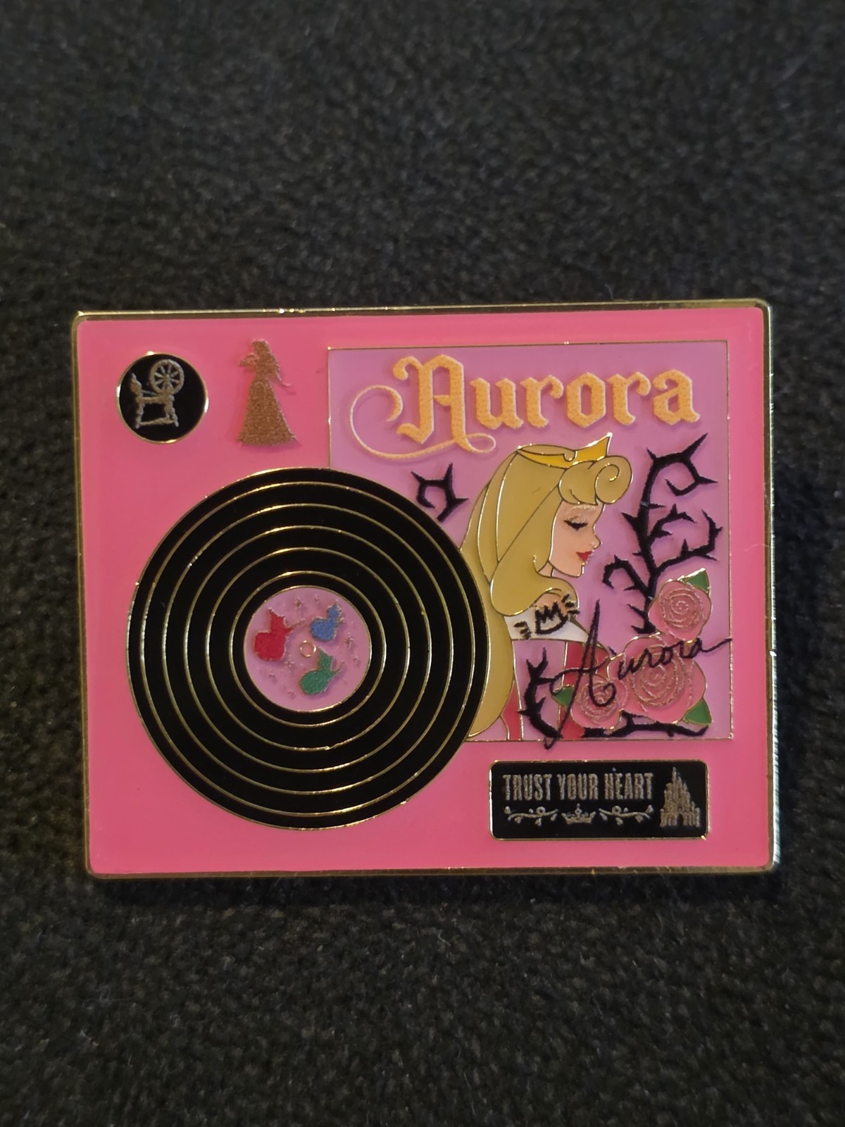 Loungefly Disney Princess Vinyl Record Player Pin - Aurora - Sleeping Beauty (G)