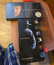 Garth Brooks Collector’s Lot picture