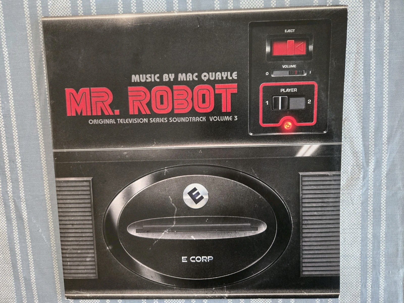 MR. ROBOT Volume 3 Mac Quayle 2xLP Transparent Clear w/Poster & Insert EX/EX