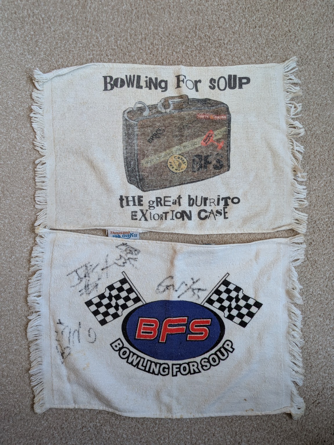 Bowling For Soup Signed Bar Towels Jaret Erik Chris Gary Rare Vintage BFS Merch