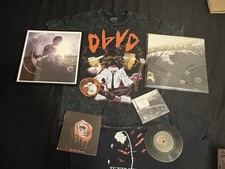 VERY RARE d4vd Romantic Homicide Size Large LOT Shirts EU Tour Merch  Auto Vinyl picture