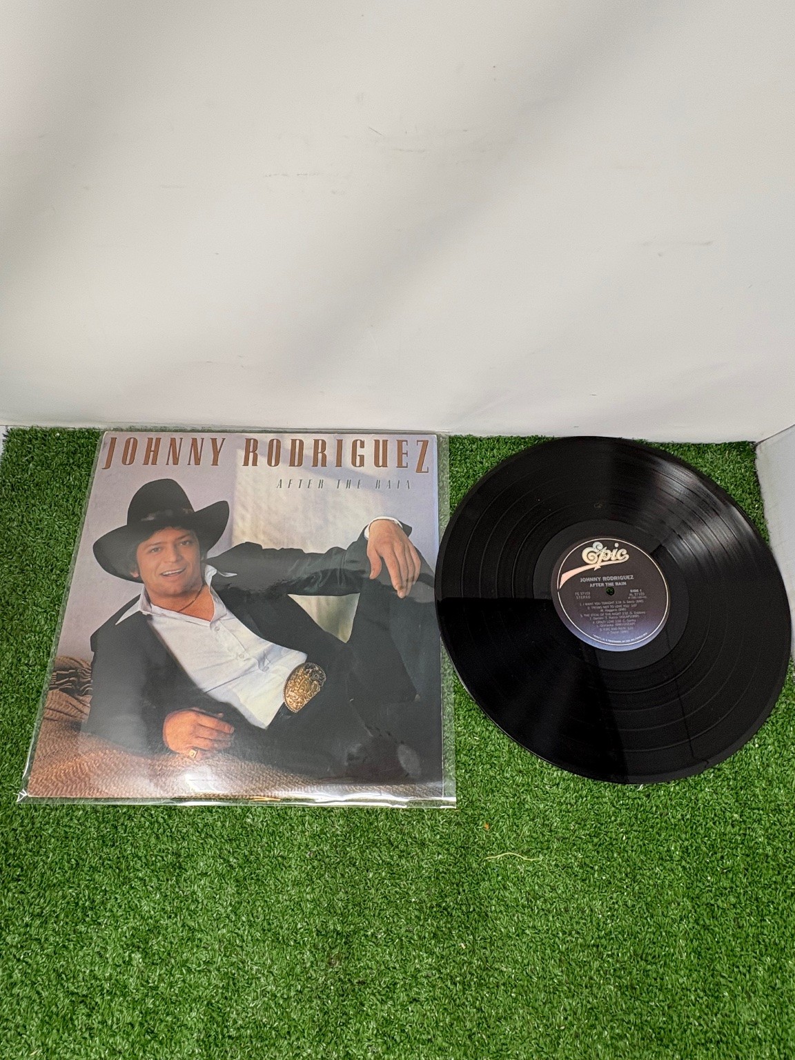 Johnny Rodriguez - After The Rain 12\