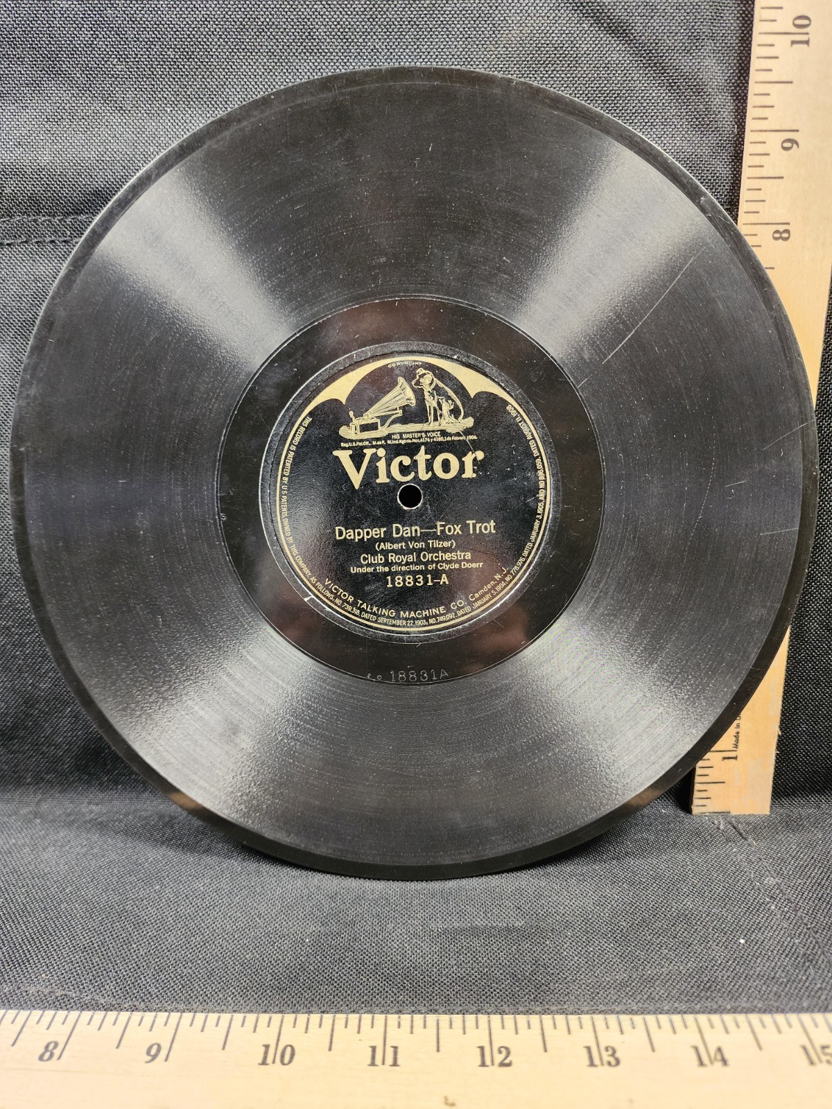 Antique 78 Record Shellac Victor Club Royal Clyde Doerr Dapper Dan/The Sheik 