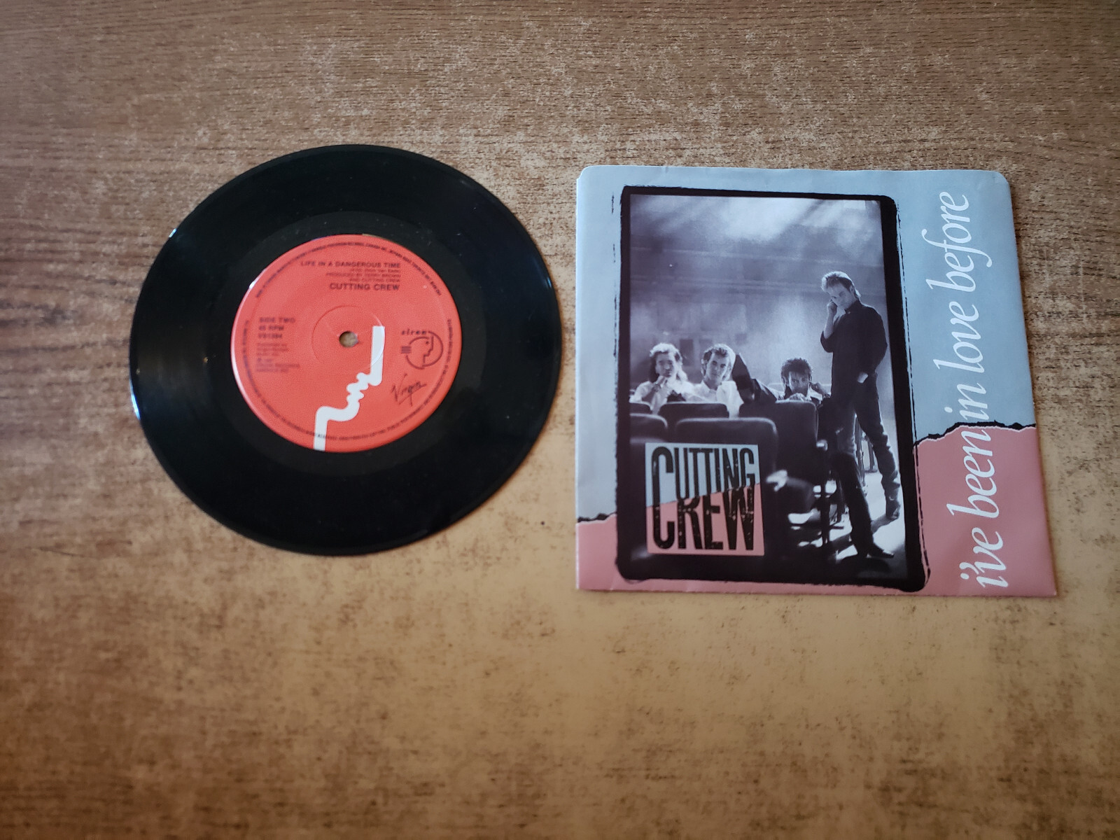 1980s MINT-EXC Cutting Crew – I\'ve Been In Love Before/LIFE IN A DANGEROUS 45