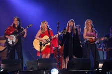 The Dixie Chicks Stevie Nicks at VH-1 Divas 2002 Show at MGM Grand- Old Photo 4 picture