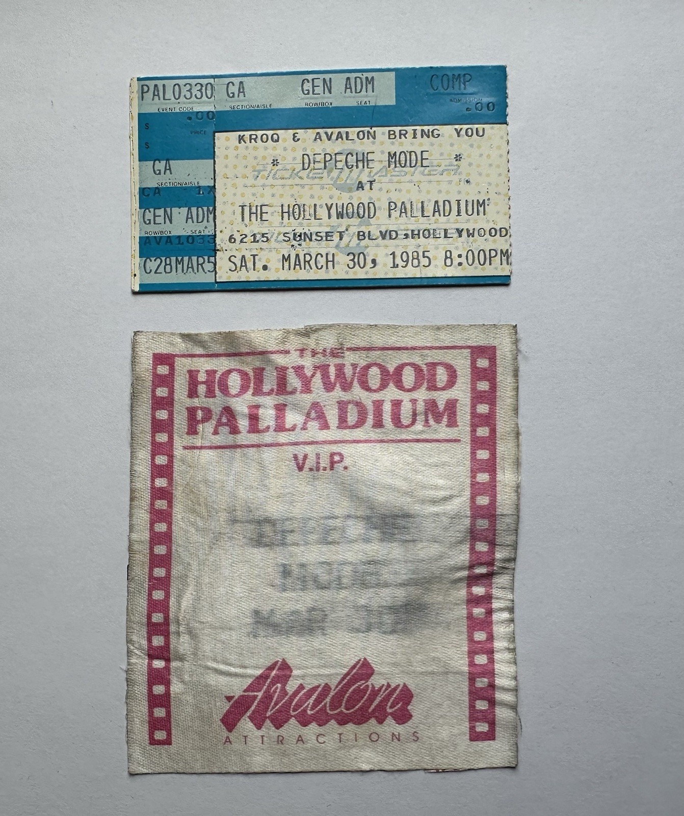 DEPECHE MODE VIP PASS, AND CONCERT TICKET STUB. RARE (Bundle of 2 items)