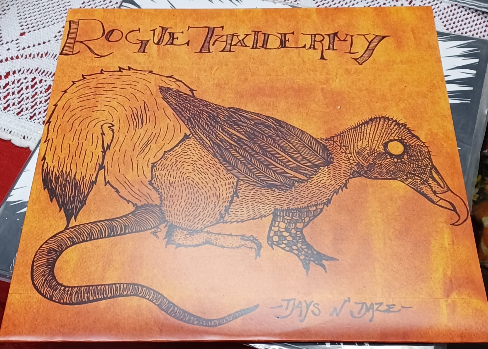 Days N\' Daze Vinyl Lot Rogue Taxidermy Crestfallen Oogles Doogles Red 7\