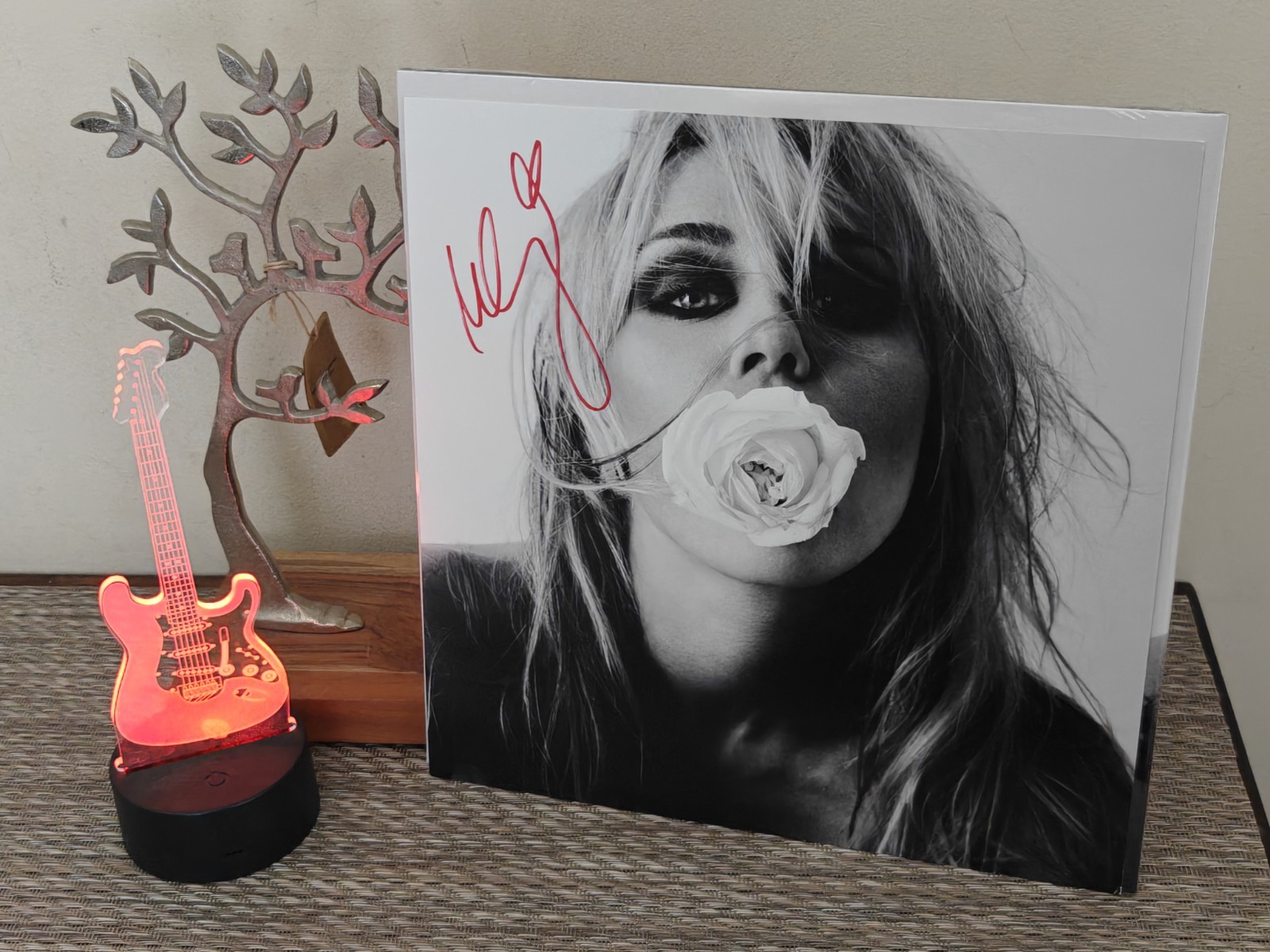 Miley Cyrus Bass Persuades Signed Black Vinyl LP Autographed SHIPS NOW