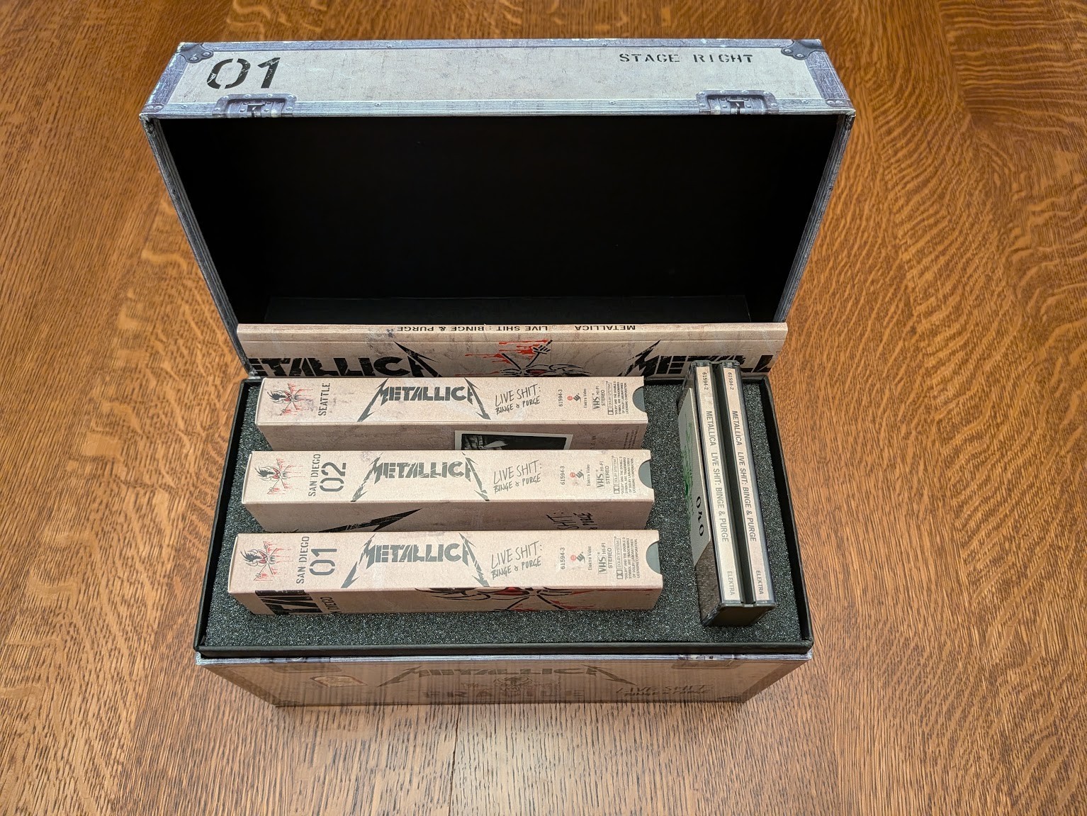 Metallica Live Shit: Binge & Purge CD/VHS Box Set Book/Sticker no stencil