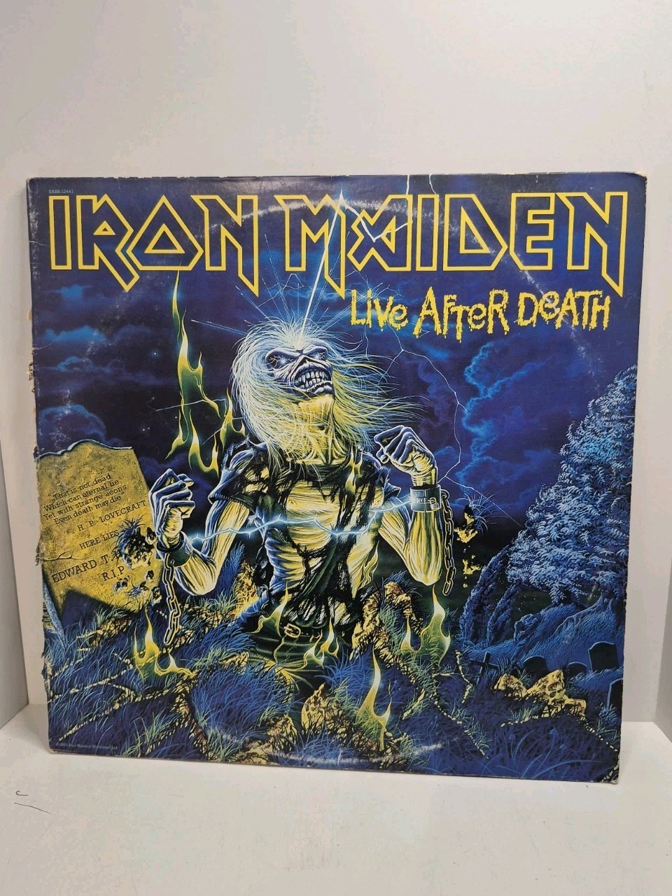 IRON MAIDEN, LIVE AFTER DEATH. ( 1984) gatefold, lots of media, records excellen