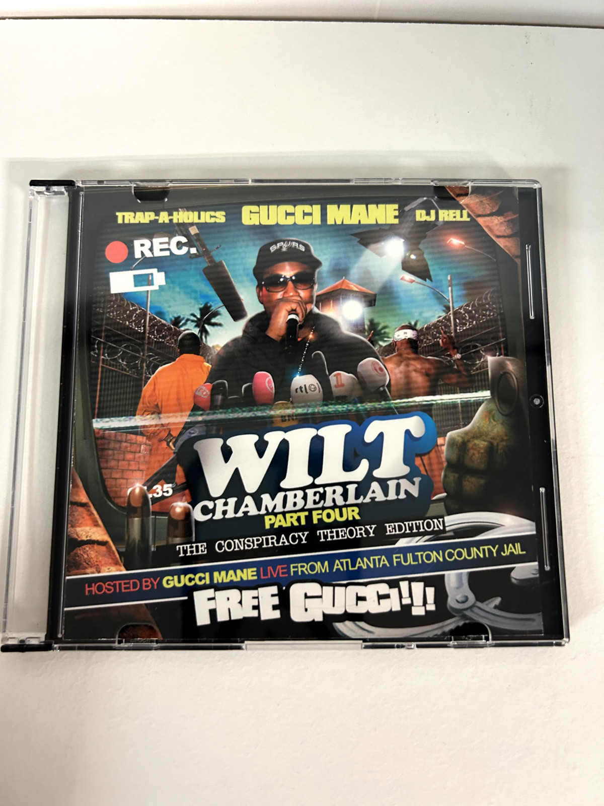 TRAPAHOLICS DJ RELL BRICK SQUAD GUCCI MANE WILT CHAMBERAIN 4 MIXTAPE MIX CD 2008