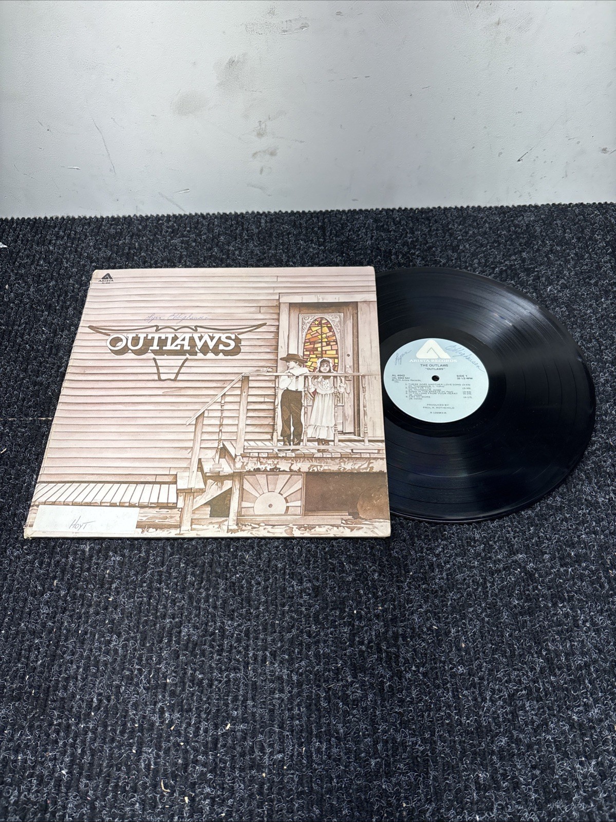 OUTLAWS Self Titled ARISTA LP Textured Gatefold VG++