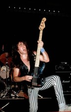 Steve HARRIS IRON MAIDEN Steve Harris playing Fender Precision Bas- Old Photo picture