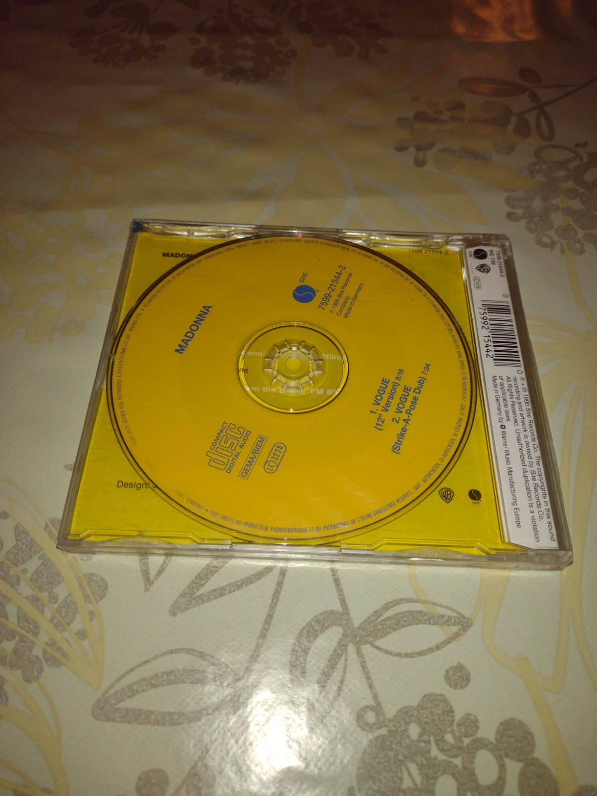 MADONNA VOGUE RARISSIMO CD SINGLE GERMAN YELLOW 1995 SIRE SIGILLATO / SEALED