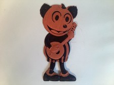 VINTAGE HALLOWEEN GERMAN “MICKEY” PLAYING BANJO EMBOSSED DIE CUT ANTIQUE picture