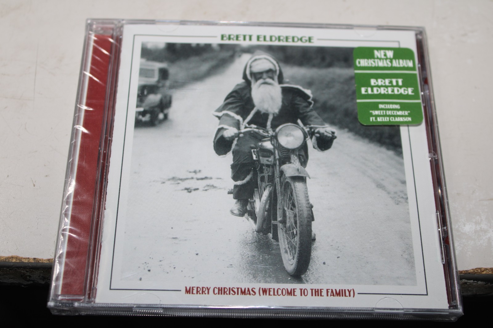 BRETT ELDREDGE~~MERRY CHRISTMAS (WELCOME TO THE FAMILY) CD    (Brand New Sealed)