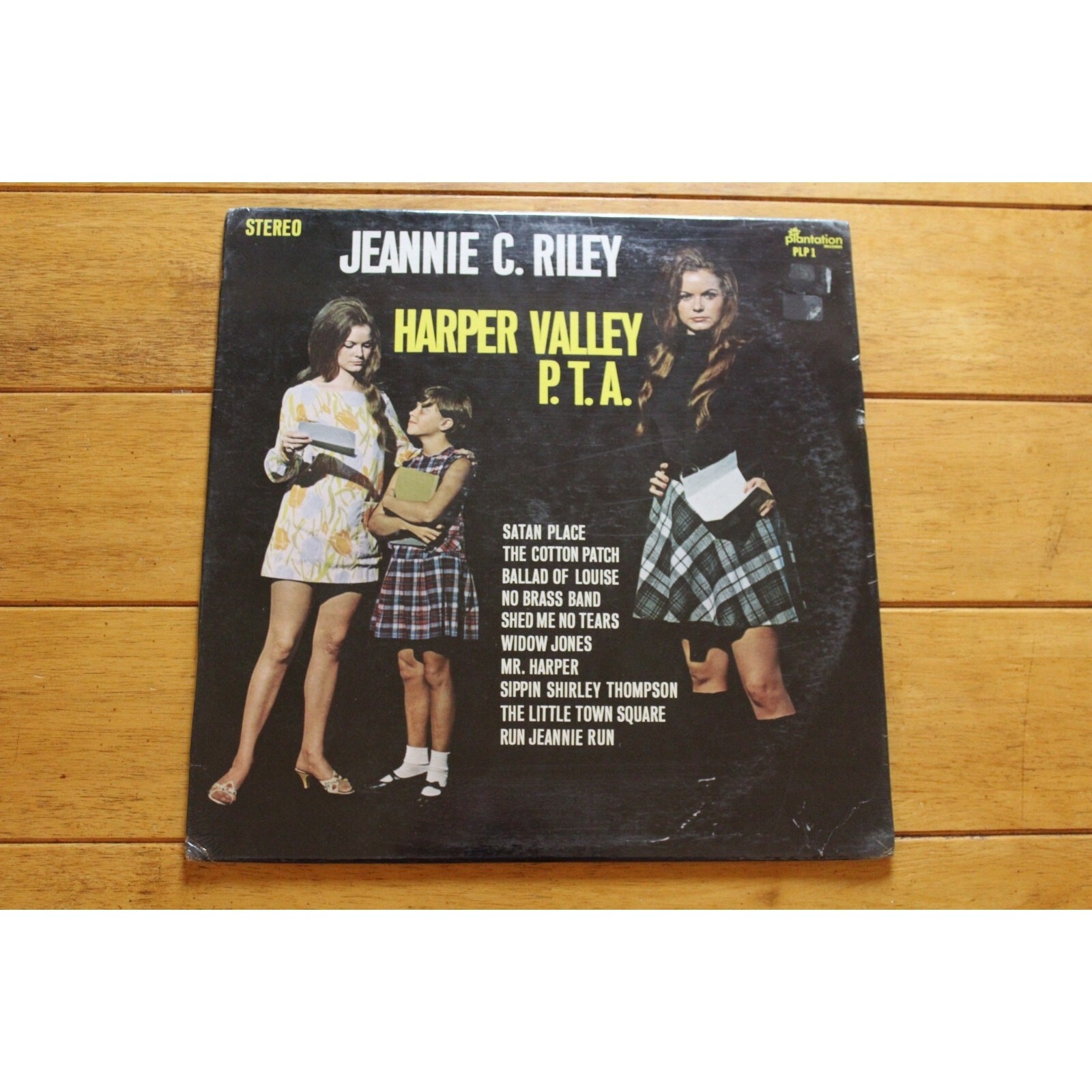 JEANNIE C RILEY \