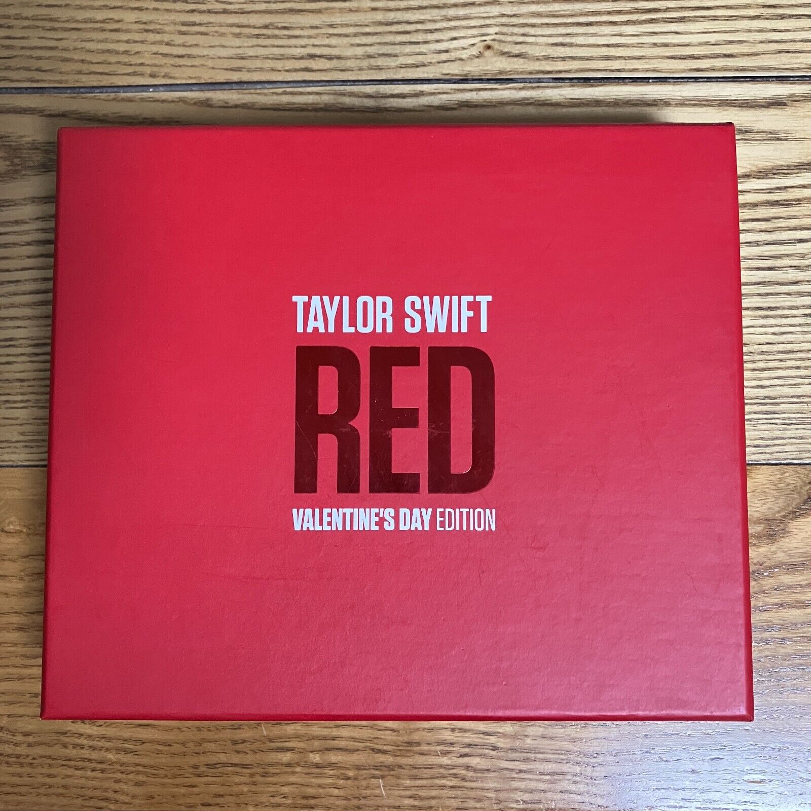 Taylor Swift – Red Valentine's Day Limited Edition Korea 2013 BOX CD Calendar