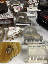 30 Vintage Piano Music Boxes picture