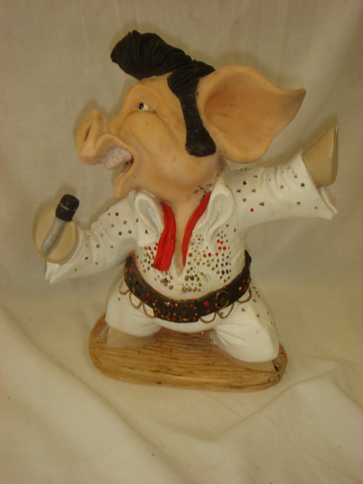 ELVIS PRESLEY unusual 8.5