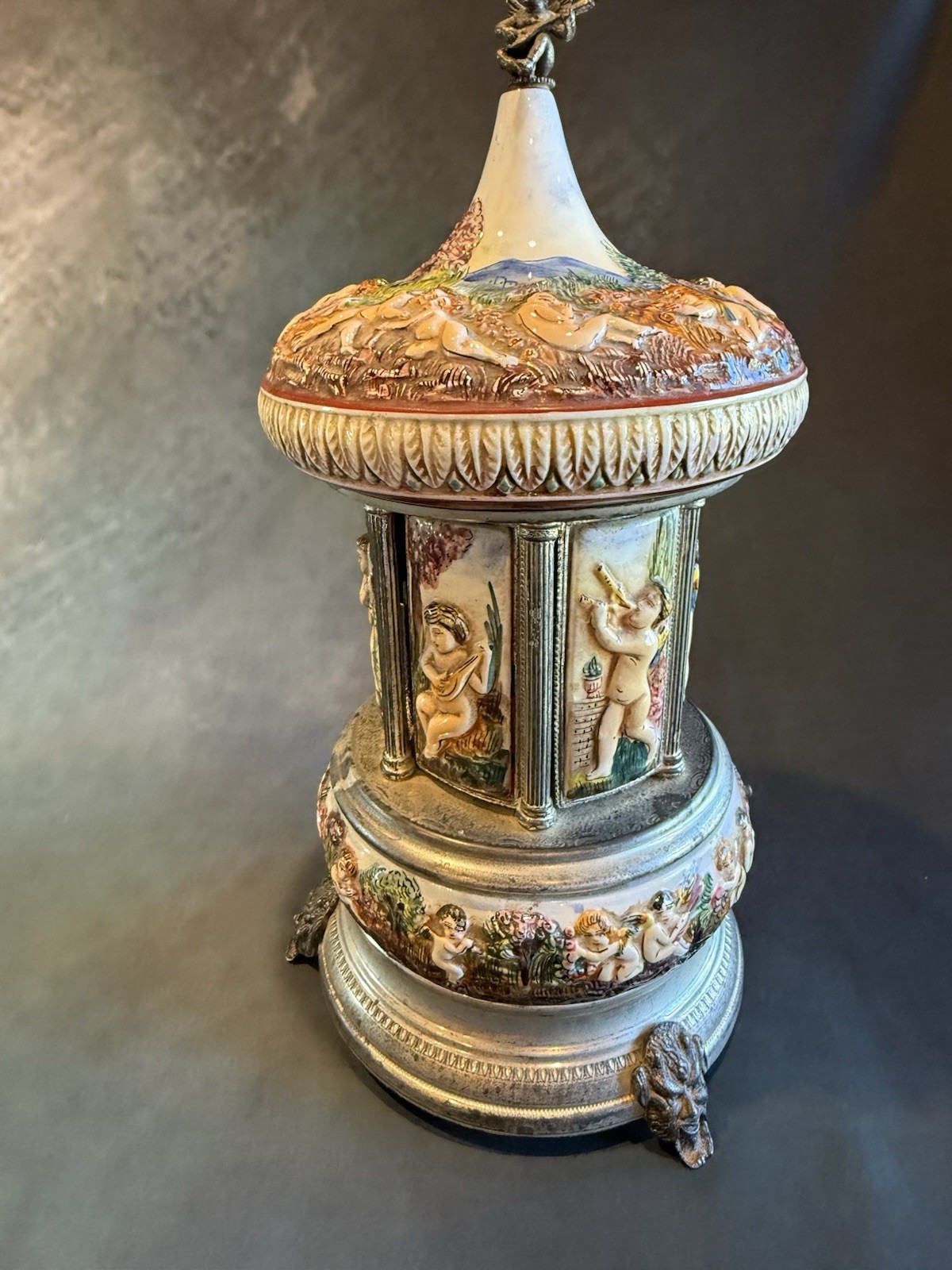 Rare Vintage Reuge Capodimonte Italian Cherub Carousel Music Box Swiss Movement