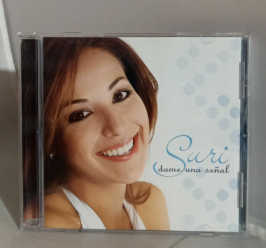 Suri: Dame Una Senal - 2005 Sony Discos / Spirit Productions CD Album