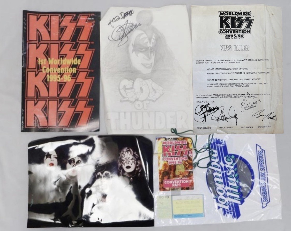 SIGNED KISS MEMORABILIA, PHOTOGRAPH +ART, CONVENTION ITEMS & MORE