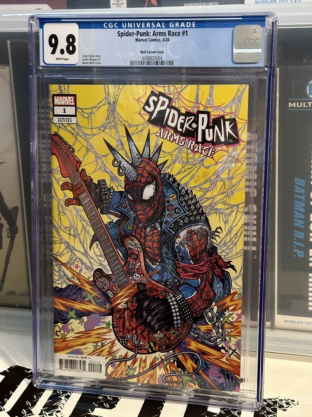 Spider-Punk Arms Race #1 CGC 1:25 Wolf Vest Patch Guitar Variant Cover Marvel MT